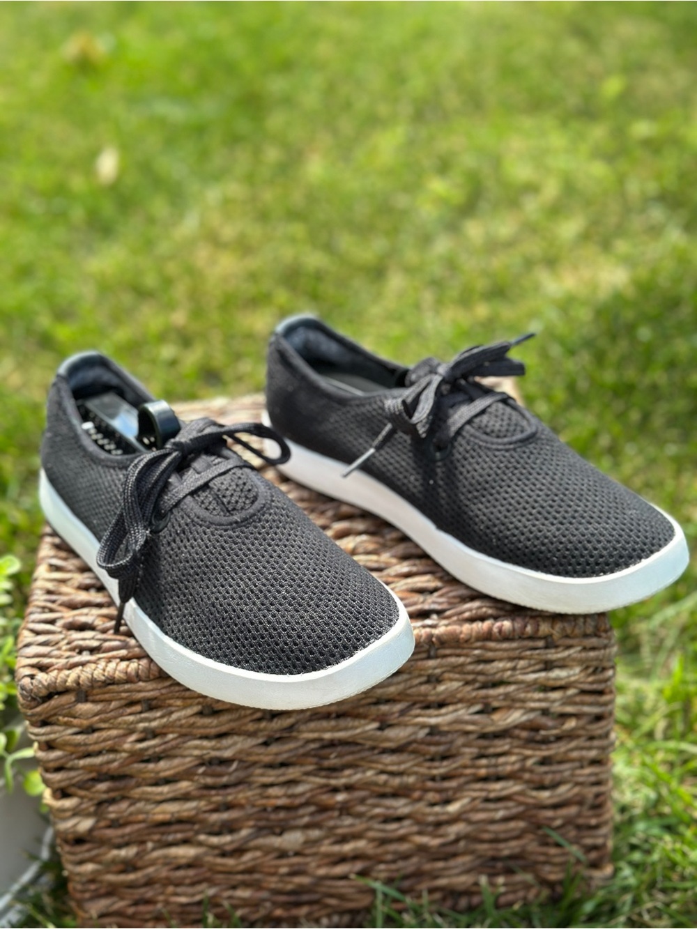 Allbirds Tree Skipper women’s 8 in navy